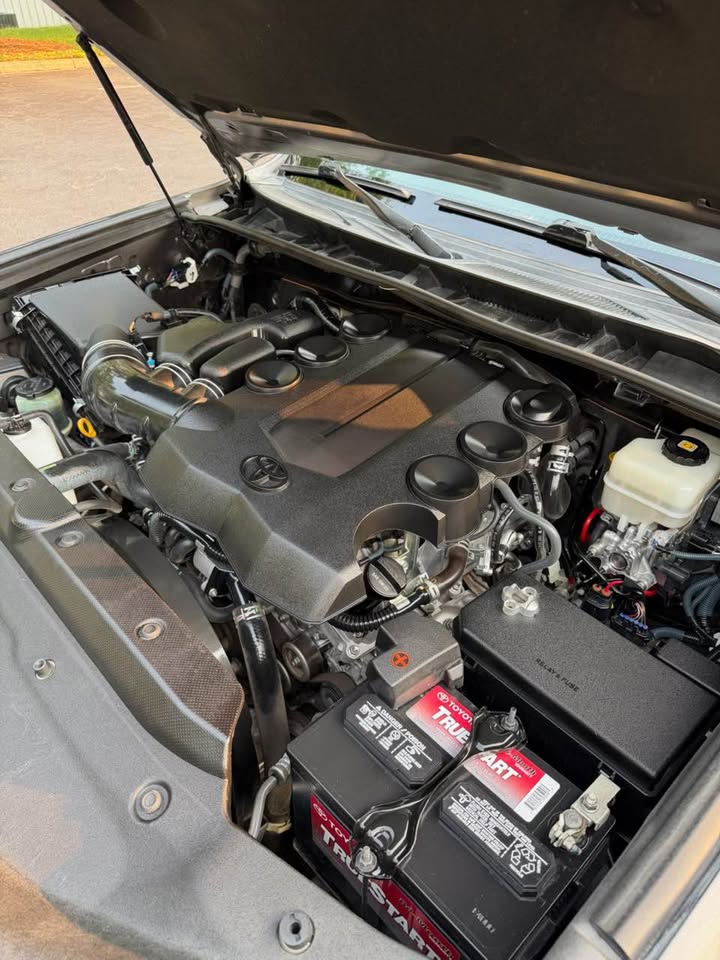 2017 Toyota 4Runner SR5 4x4 photo 15