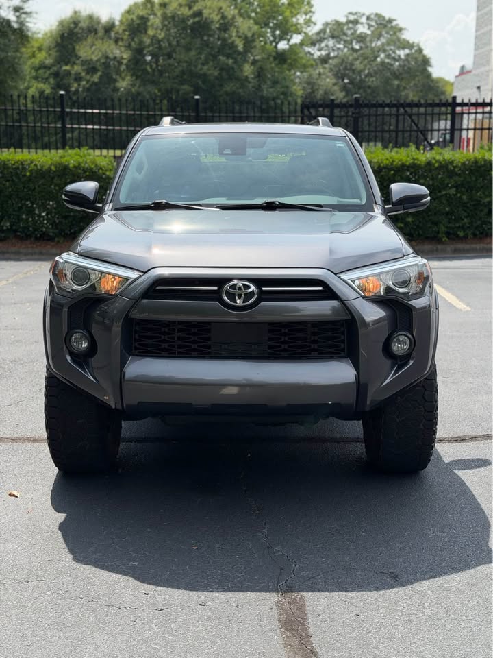 2020 Toyota 4Runner SR5 Premium photo 2