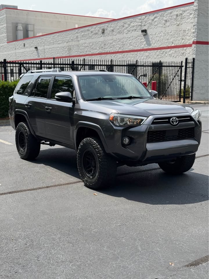 2020 Toyota 4Runner SR5 Premium photo 9