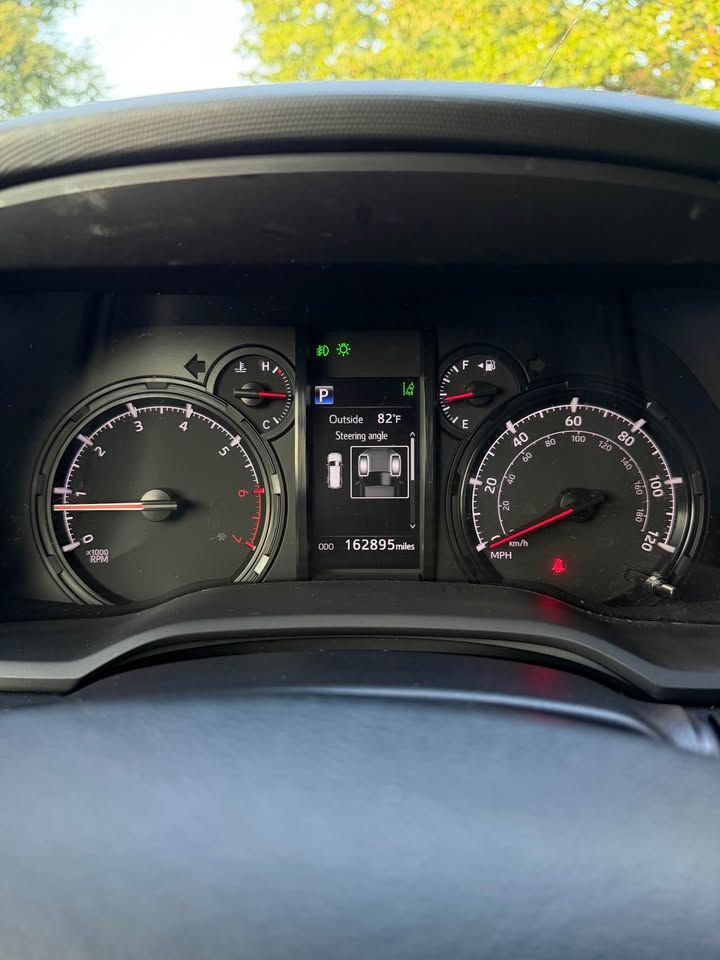 2020 Toyota 4Runner SR5 Premium photo 15