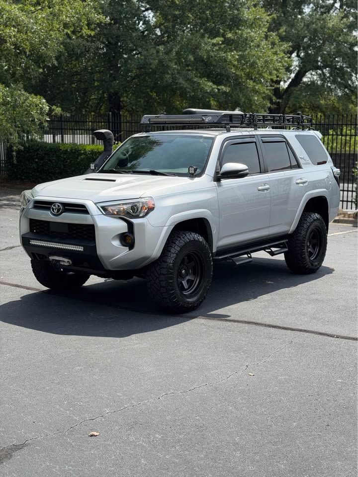 2021 Toyota 4Runner TRD Off-Road Premium photo 3
