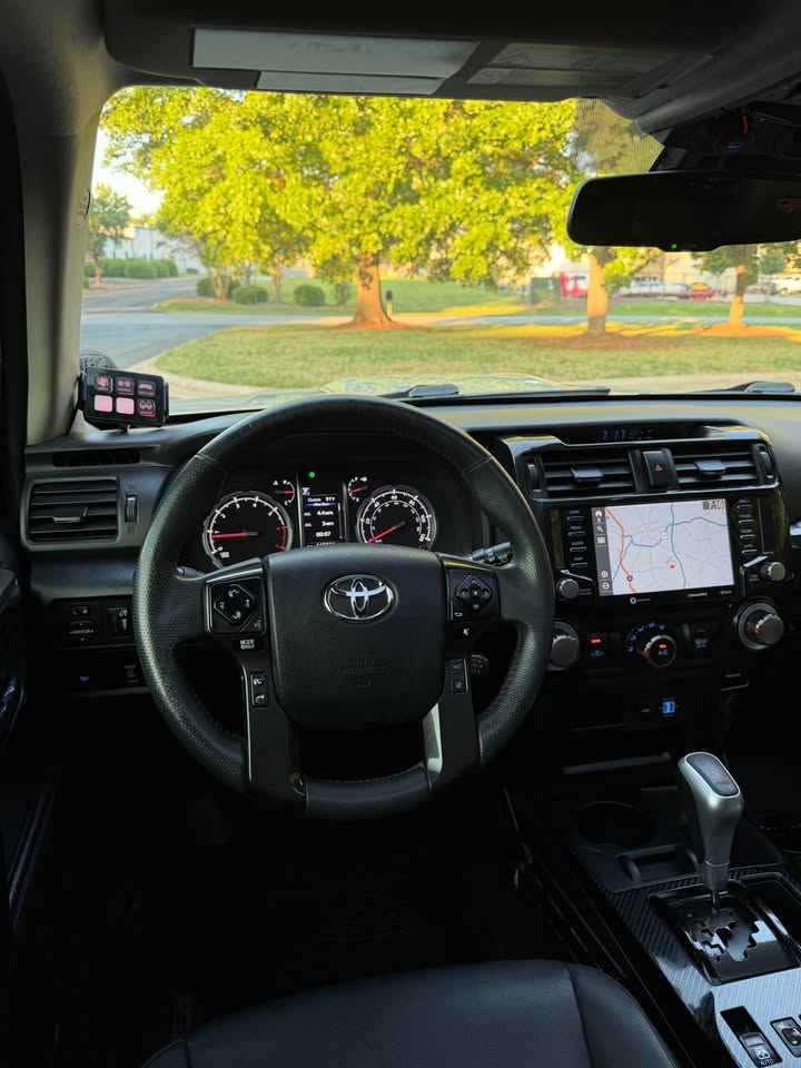 2021 Toyota 4Runner TRD Off-Road Premium photo 12