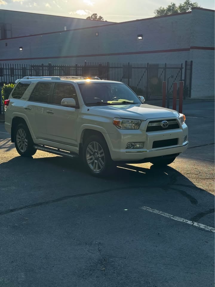 2013 Toyota 4Runner Limited photo 10