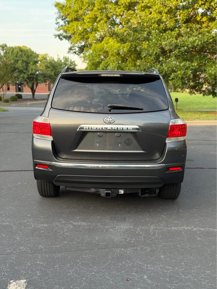 2012 Toyota Highlander SE FWD photo 6