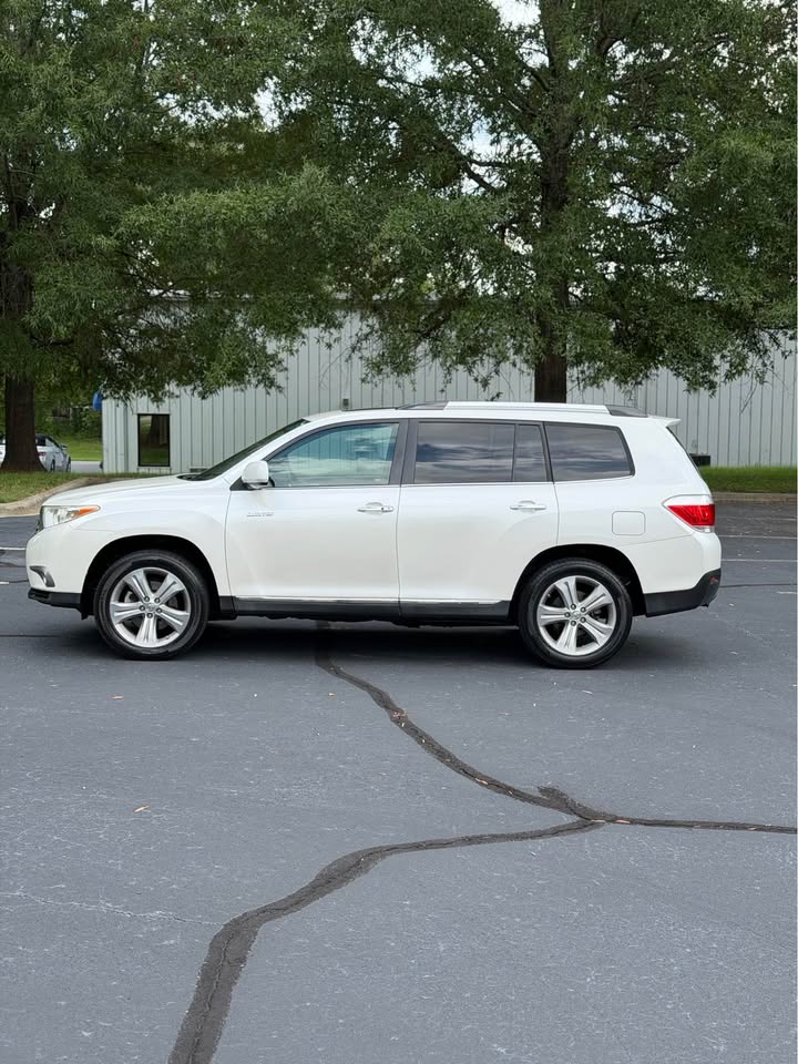 2013 Toyota Highlander Limited FWD photo 4