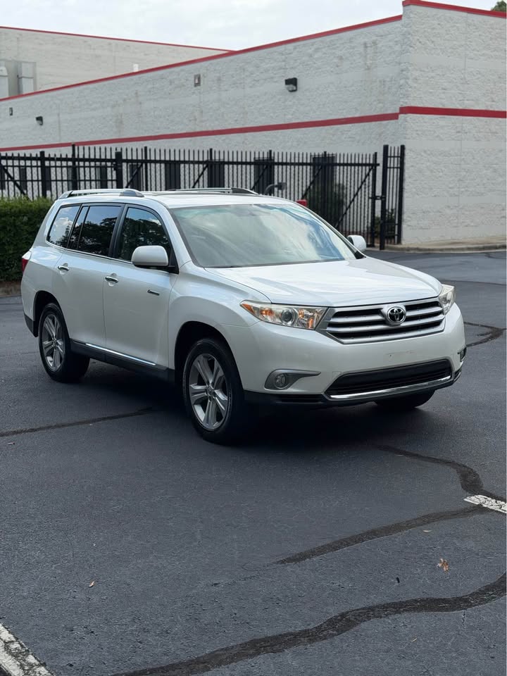 2013 Toyota Highlander Limited FWD photo 9