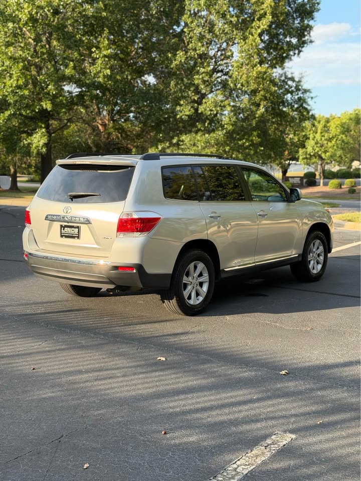 2013 Toyota Highlander photo 7