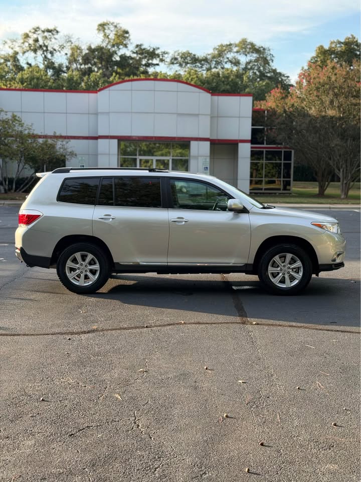 2013 Toyota Highlander photo 8