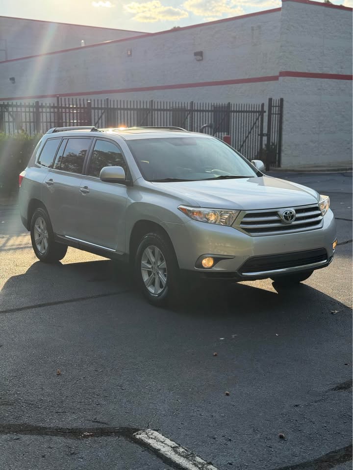 2013 Toyota Highlander photo 9