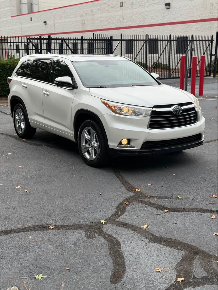 2016 Toyota Highlander Limited Platinum FWD photo 9
