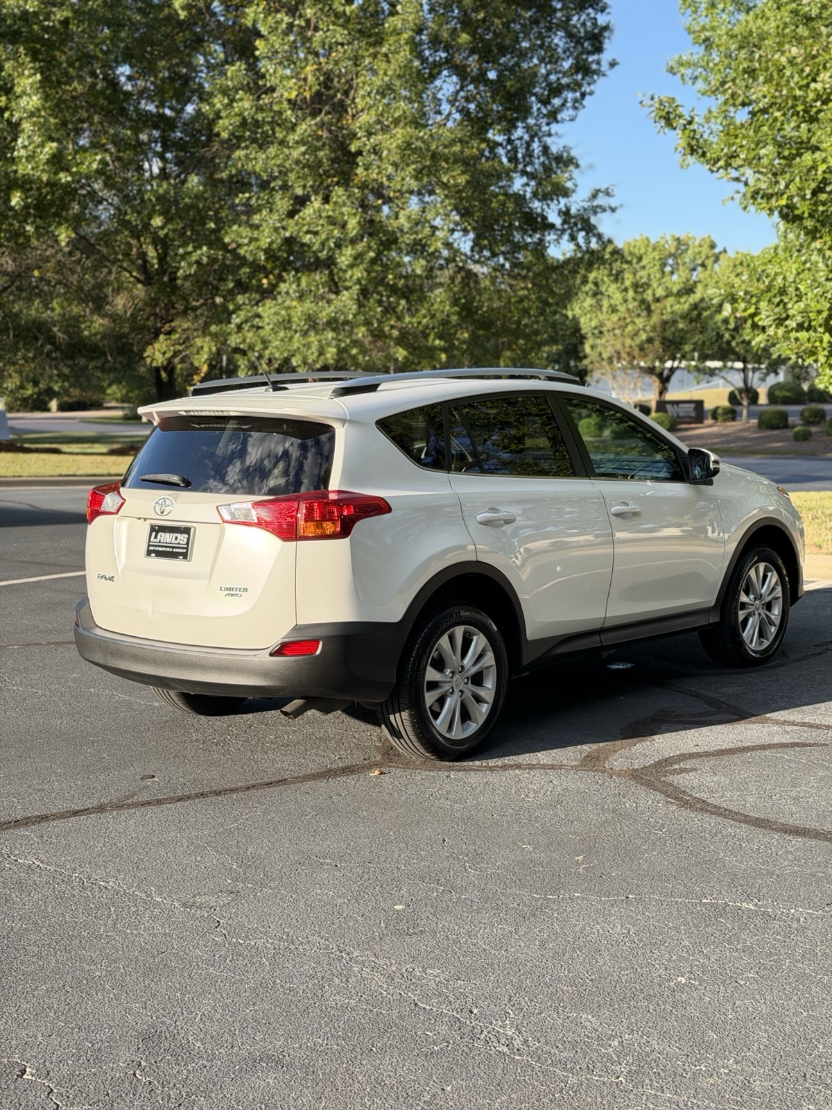 2014 Toyota RAV4 Limited AWD photo 7