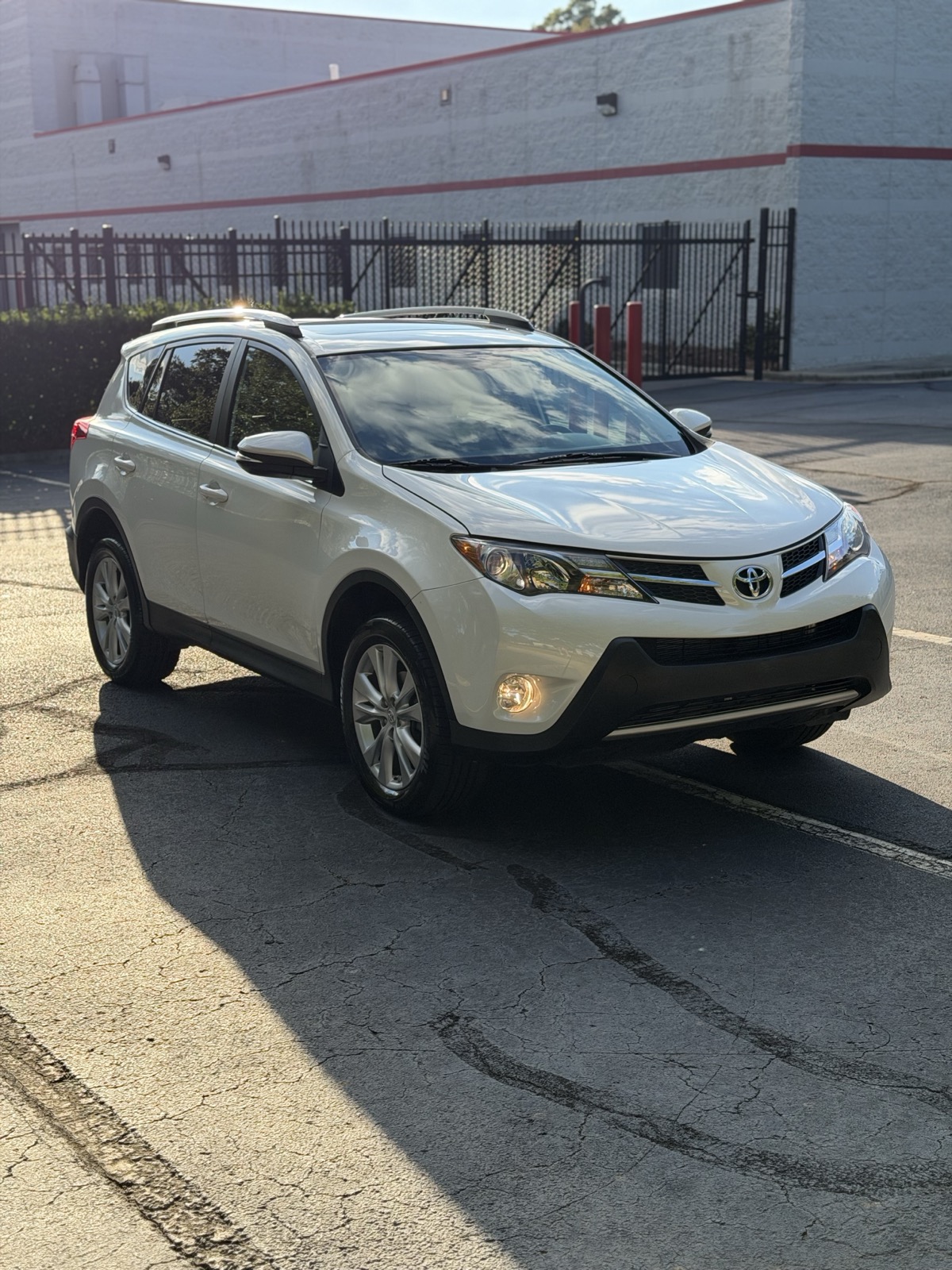 2014 Toyota RAV4 Limited AWD photo 9