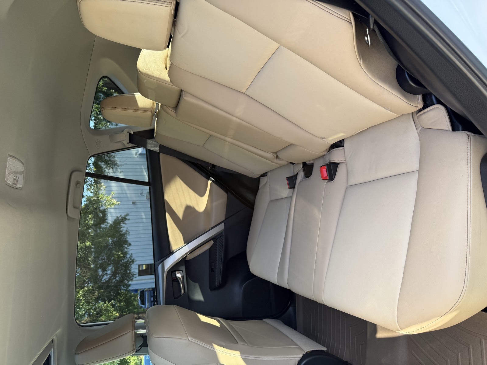 2014 Toyota RAV4 Limited AWD photo 11