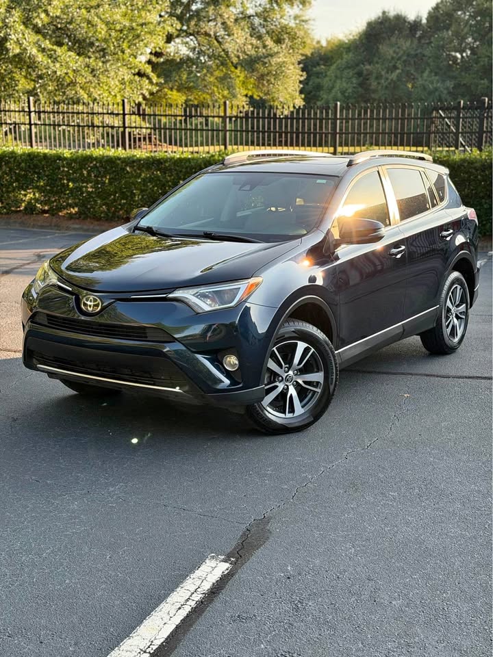 2018 Toyota RAV4 XLE