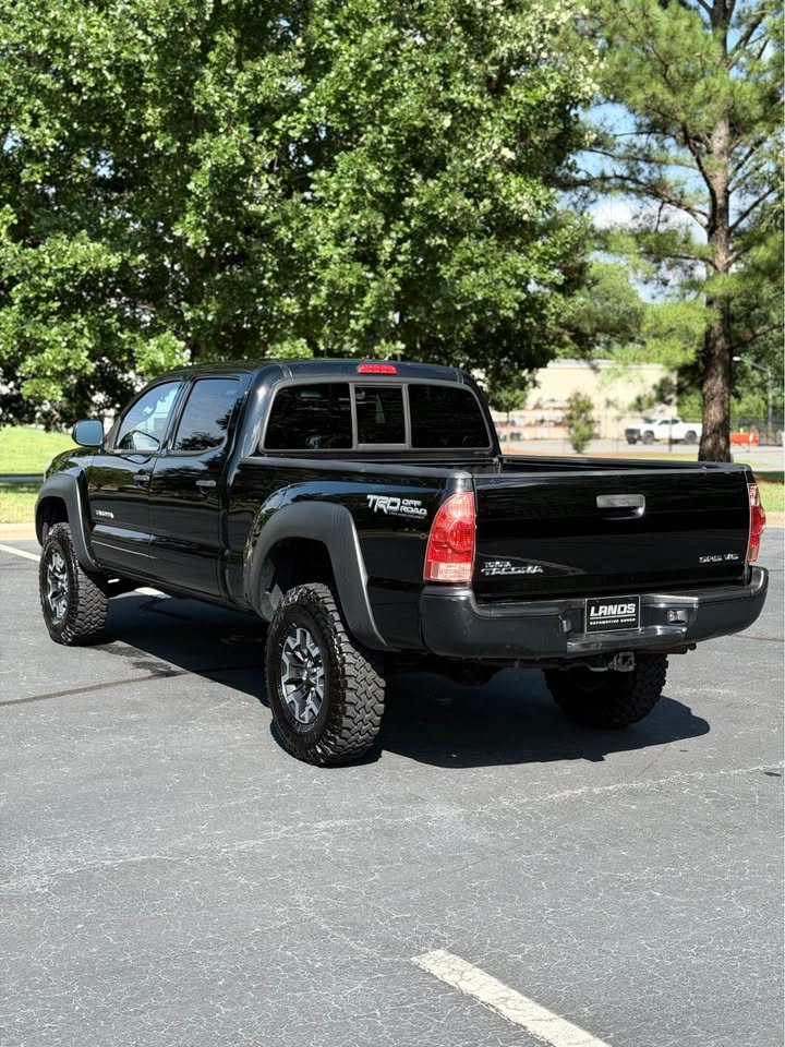 2014 Toyota Tacoma V6 4x4 Crew Cab photo 5