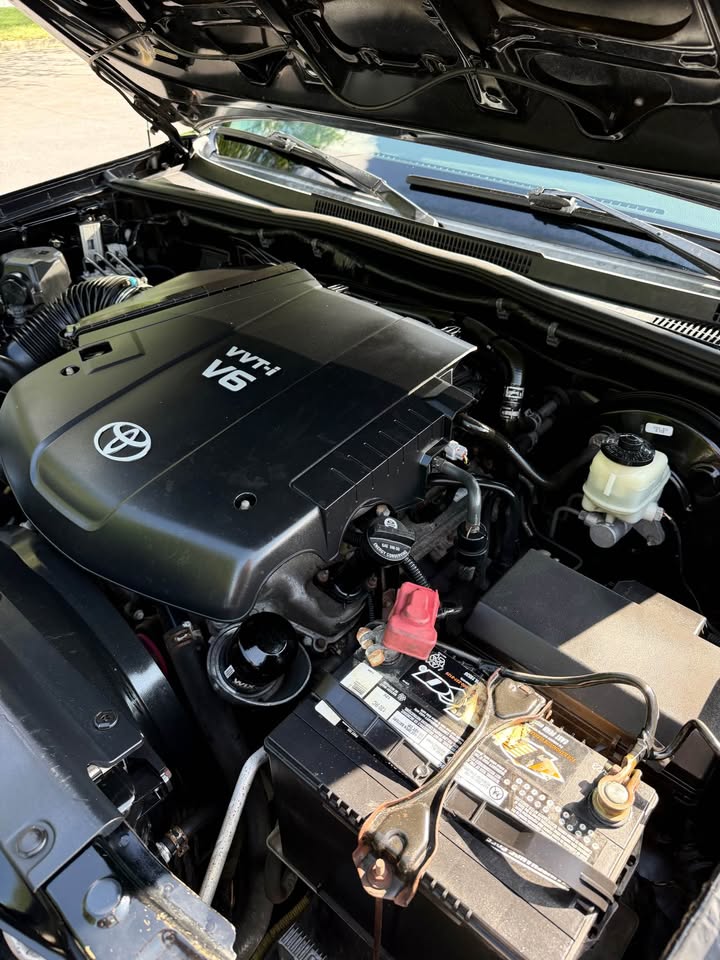 2014 Toyota Tacoma V6 4x4 Crew Cab photo 18
