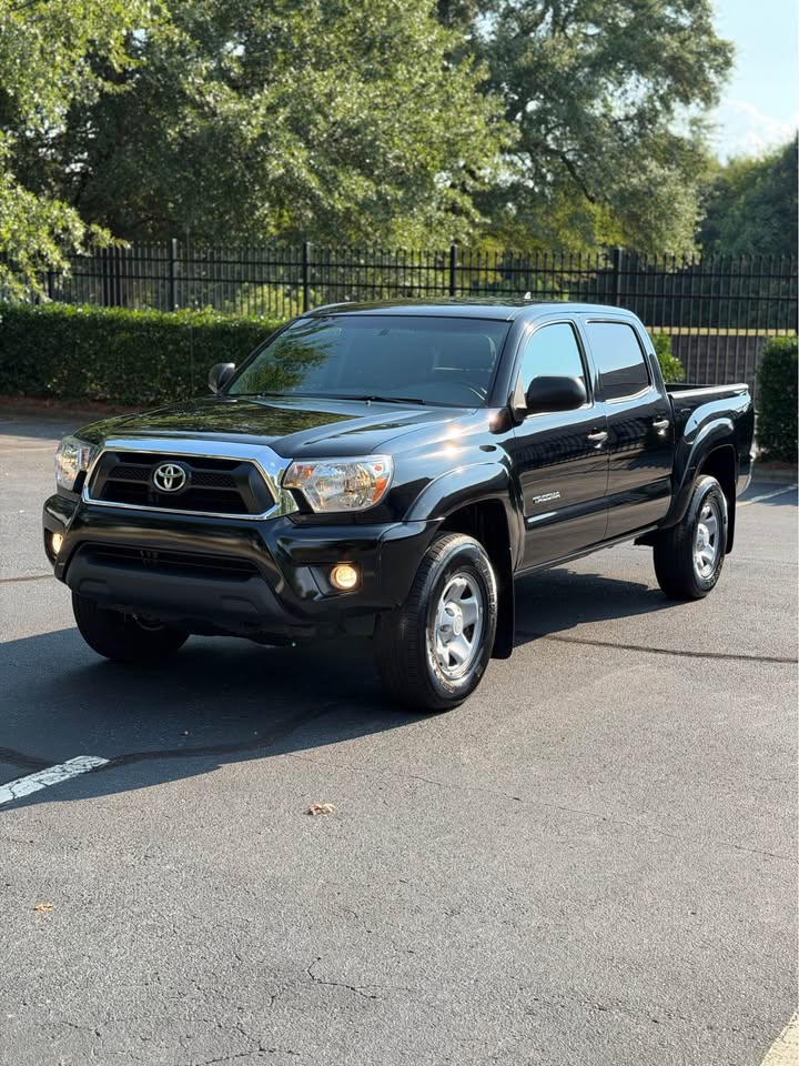 2014 Toyota Tacoma Crew Cab 4x4 photo 3