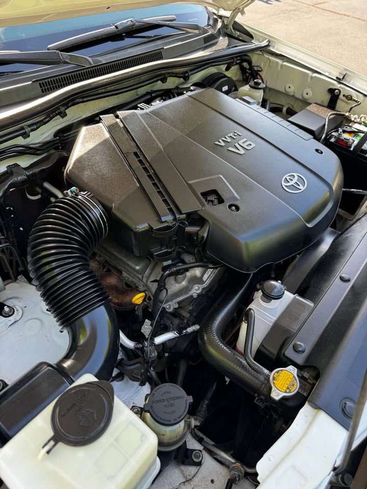 2011 Toyota Tacoma photo 17