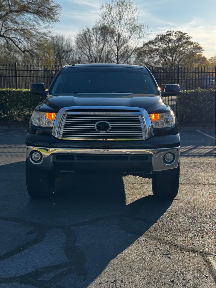2012 Toyota Tundra Platinum CrewMax photo 2