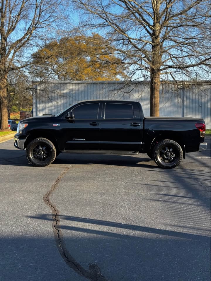2012 Toyota Tundra Platinum CrewMax photo 4