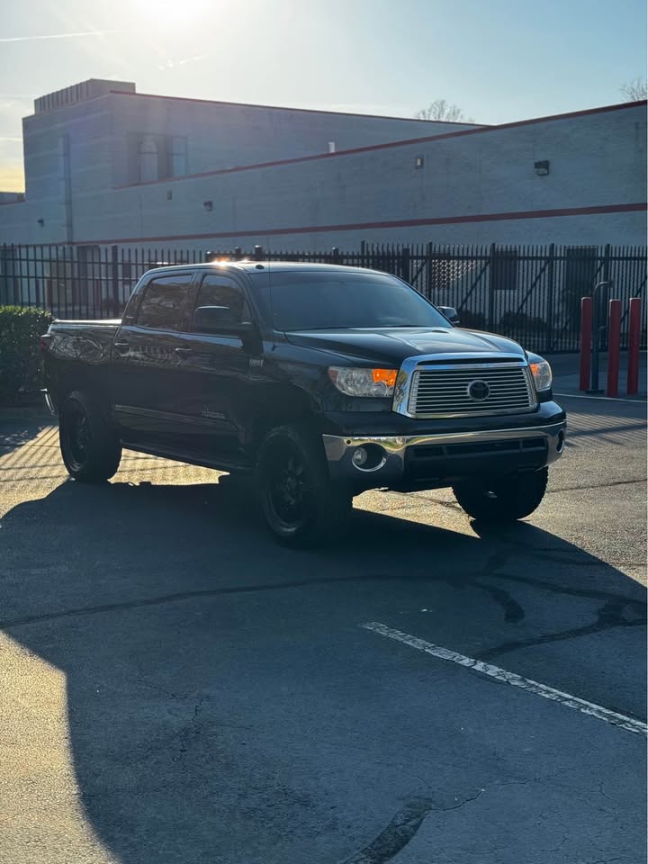 2012 Toyota Tundra Platinum CrewMax photo 9