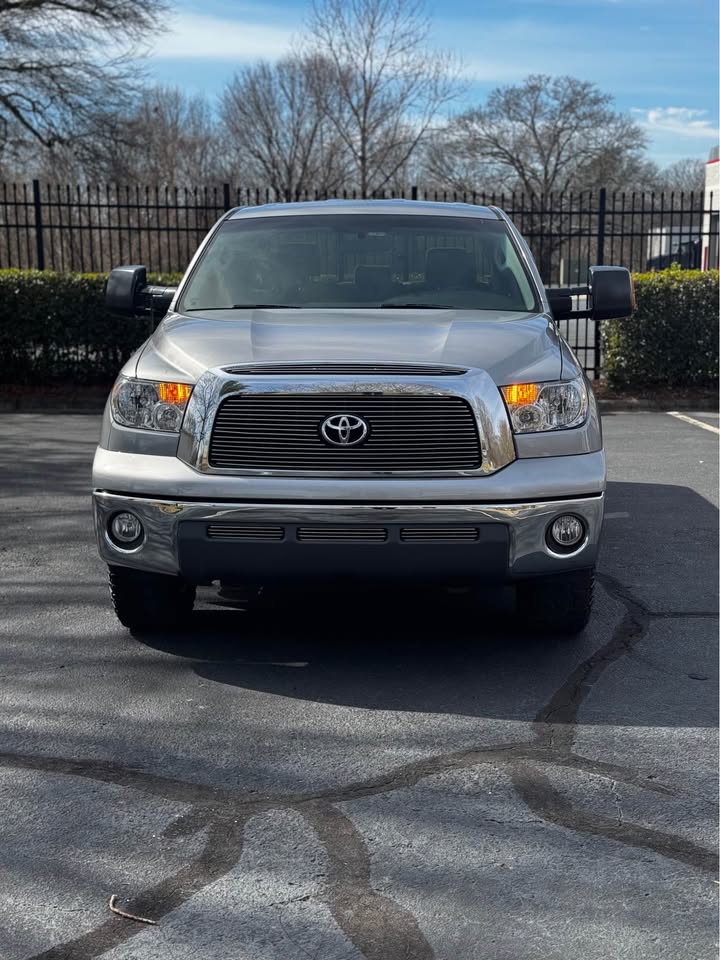 2008 Toyota Tundra Double Cab photo 2