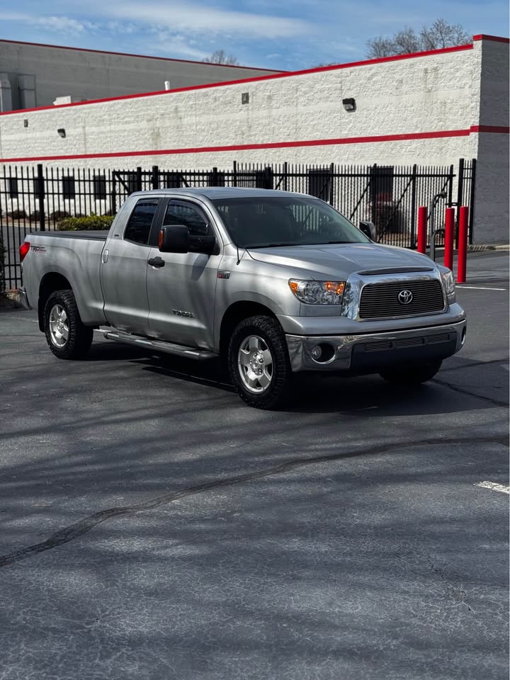 2008 Toyota Tundra Double Cab photo 8