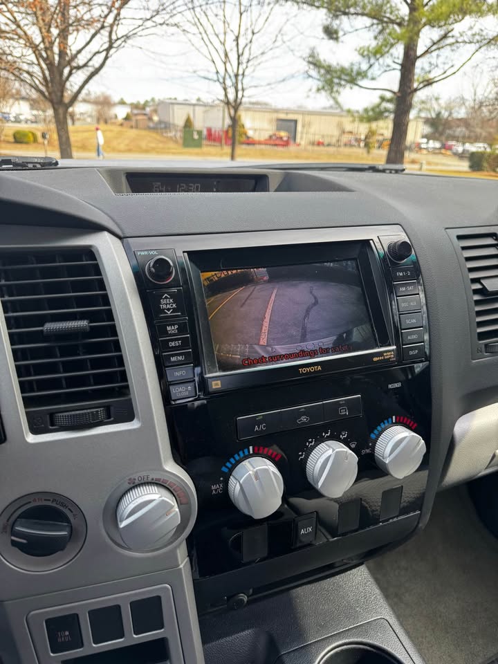2008 Toyota Tundra Double Cab photo 17